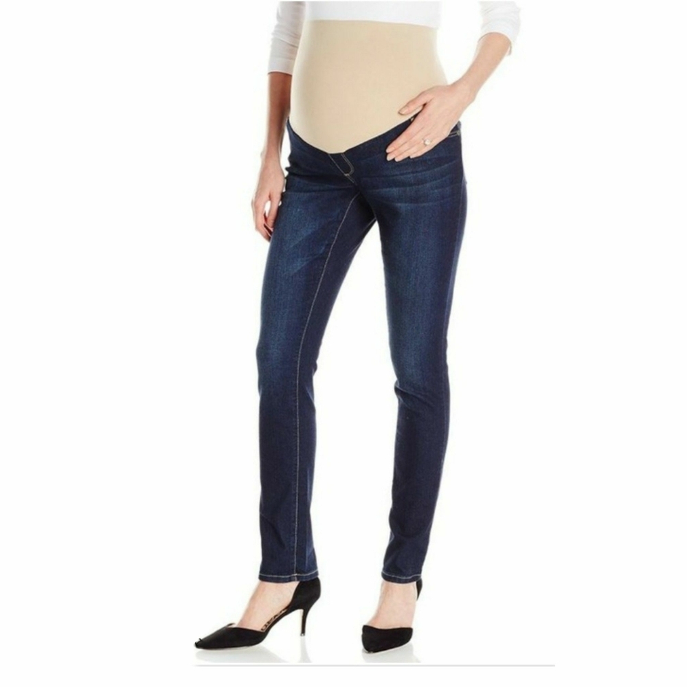 A gold E maternity jeans size 27